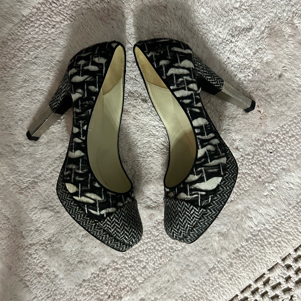 👠 CHANEL Patterned Heels/Pumps - Picture 5 of 7